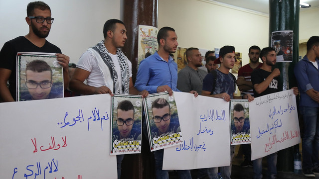 Açlık grevindeki Filistinli tutuklulara destek