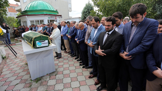 AK Parti Muratlı İlçe Başkanı toprağa verildi