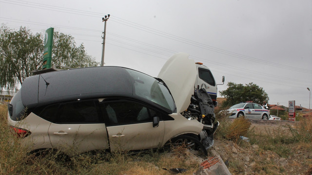 Aksaray'da trafik kazaları: 18 yaralı