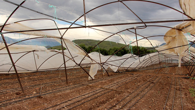 Antalya'da sağanak ve kuvvetli rüzgar