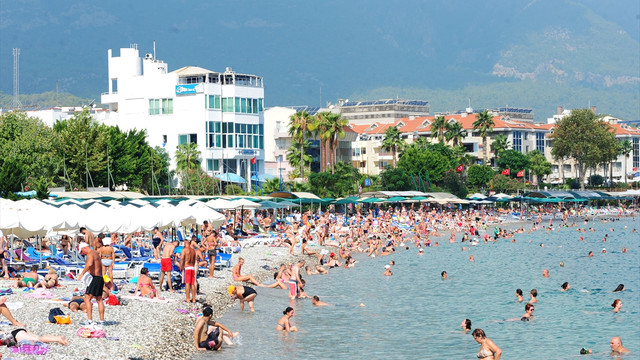 Antalya'da sıcak hava