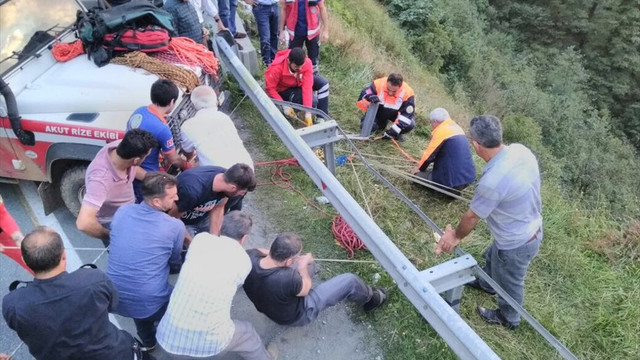 Artvin'de polis memuru trafik kazasında öldü