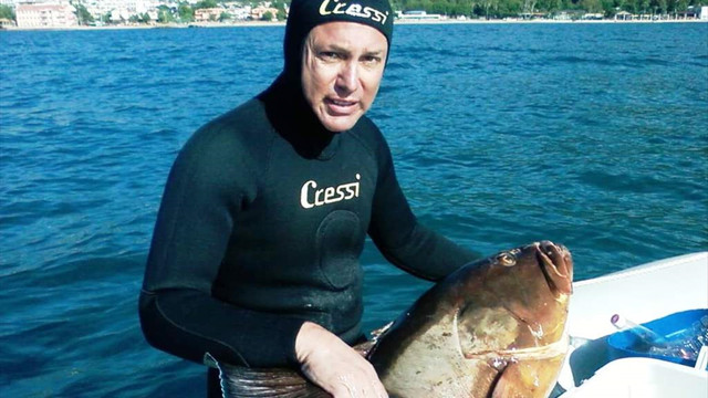 Aydın'da zıpkınla balık avlayan kişiye tekne çarptı