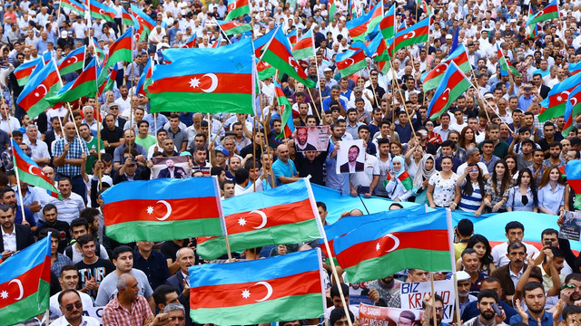 Azerbaycan referanduma hazırlanıyor