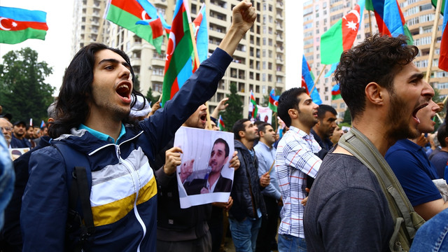 Azerbaycan'da referanduma doğru