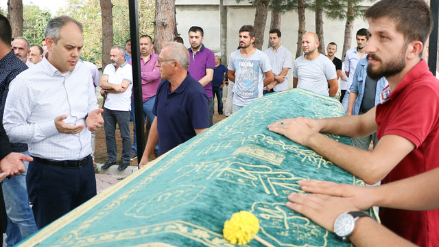 Bakan Kılıç, cenaze törenine katıldı