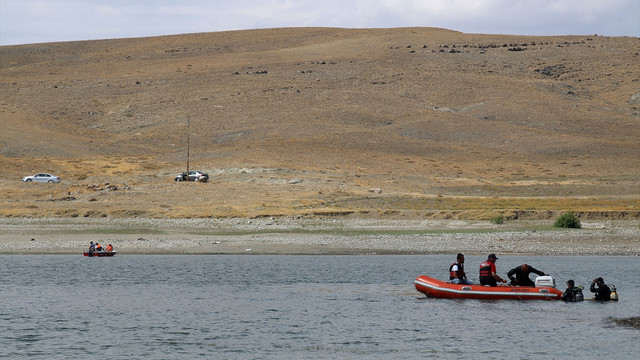 Baraj gölünde kaybolan gencin cesedi bulundu