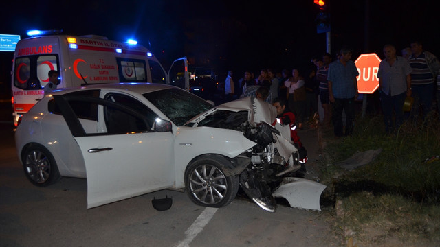 Bartın'da trafik kazası: 3 yaralı