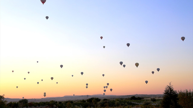 Bayramın ilk günü balon turuna yoğun ilgi