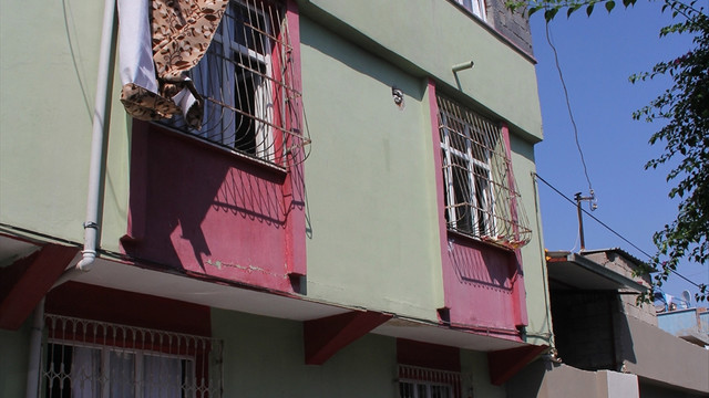 Birlikte yaşadığı kişinin terastan attığı iddiası