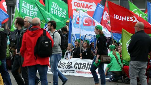 Brüksel’de sendikaların protestosu başladı