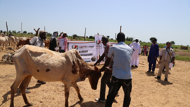 Ouagadougoulu Müslümanların yüzü Yetim-Der'le güldü