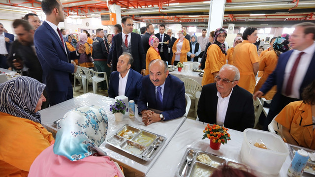 Çalışma ve Sosyal Güvenlik Bakanı Müezzinoğlu: