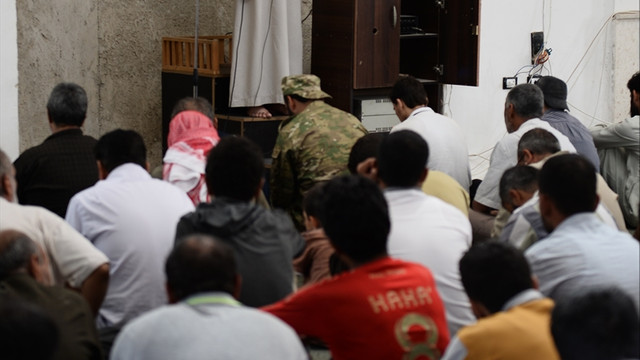 Cerablus camilerinde cuma yoğunluğu