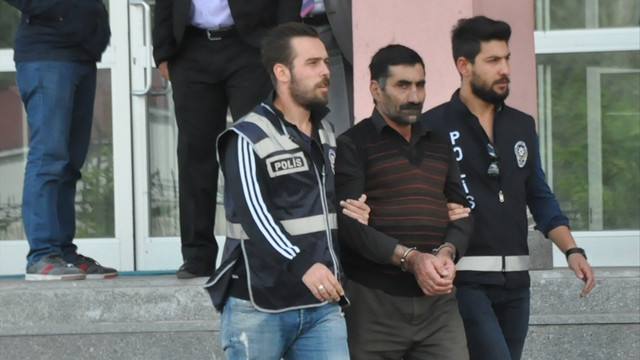 Cinayet zanlısı çatı katında yakalandı