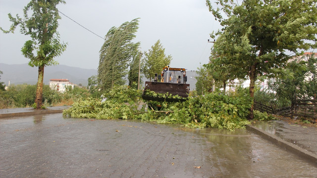 Çorum'da ahırın çatısı çöktü: 1 ölü