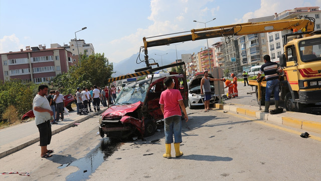 Denizli'de trafik kazası: 8 yaralı