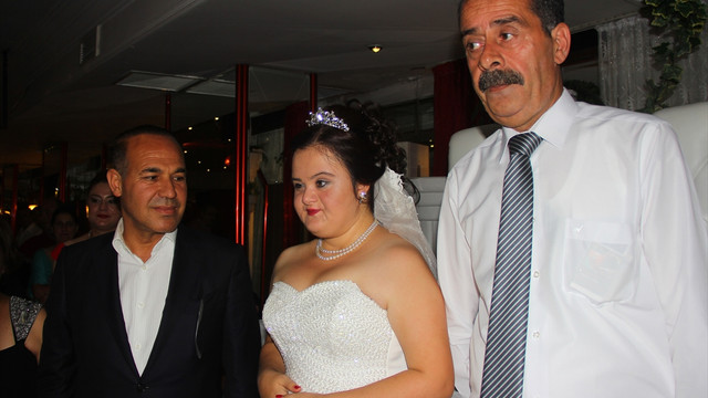 Down sendromlu Yeşim gelinlik hayaline kavuştu