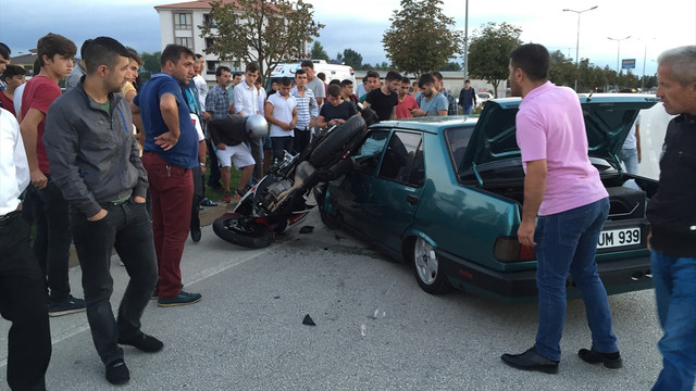 Düzce'de düğün konvoyunda kaza