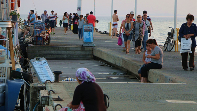 Edremit Körfezi'ne tatilcilerin ilgisi sürüyor
