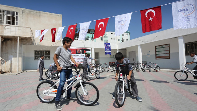 Erdoğan'dan Gazzeli çocuklara bisiklet hediyesi