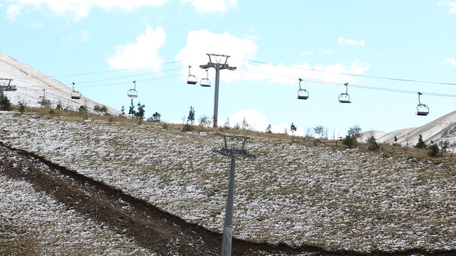 Erken yağan kar turizmcileri heyecanlandırdı