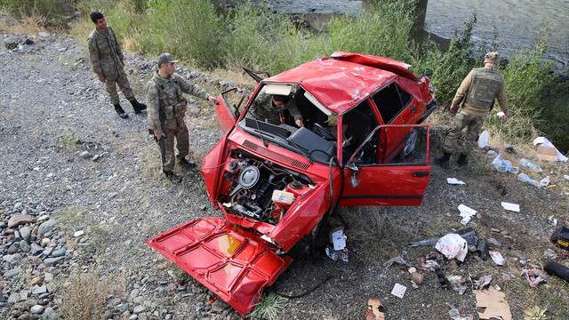 Erzincan'da trafik kazaları: 8 yaralı