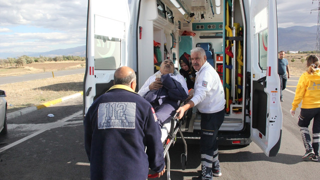 Erzincan’da trafik kazası: 1 ölü, 4 yaralı