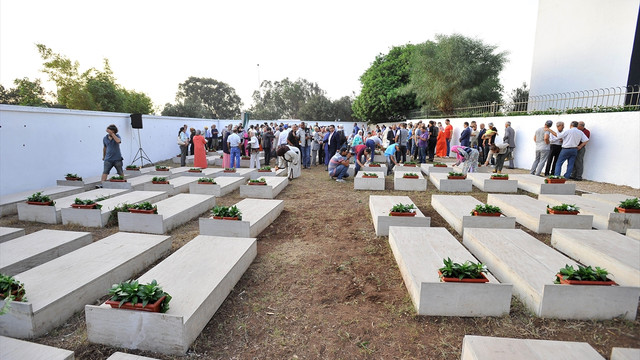 Fas’ta Ekmek Kurbanları için anıt mezarlık