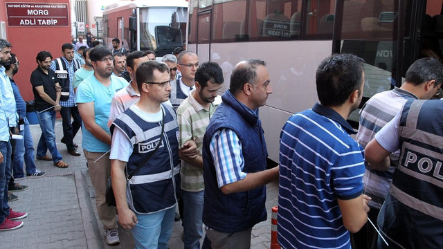 Mersinde 67 öğretmen daha adliyeye sevk edildi