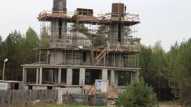 Gökdeniz Karadeniz, Tataristan'da cami yaptırıyor