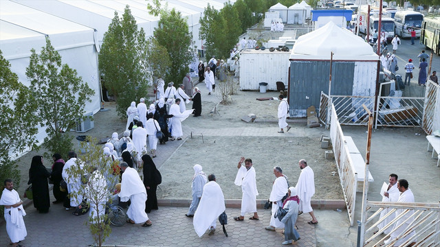 Hacı adaylarının Arafat yolculuğu başladı