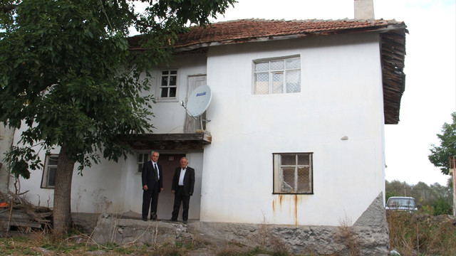 Hemşehrileri Bakan Johnson'ı köyünde ağırlamak istiyor