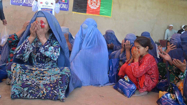 İhlas Vakfından Afganistan'da 9 bin aileye kurban eti