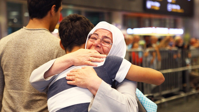 Hacılar, Medine'deki kutlu mekanları ziyaret ediyor