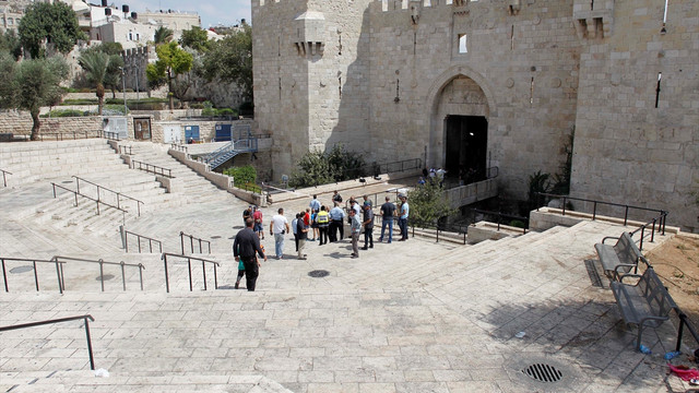 İsrail güçleri iki genci öldürdü