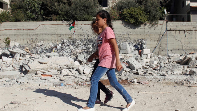 İsrail Kudüs'te Filistinlilere ait iki binayı yıktı