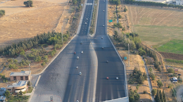 İzmir'de bayram trafiğine havadan denetim