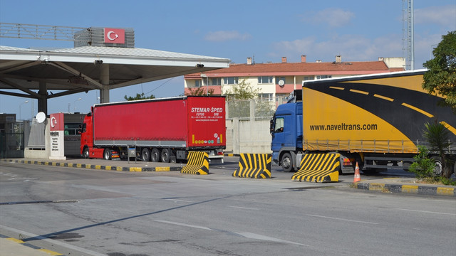 Kapıkule'de tır kuyruğu