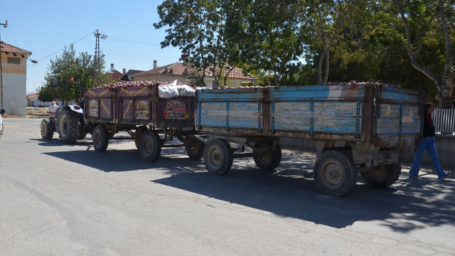 Karaman'da traktör römorkunun altında kalan çocuk öldü