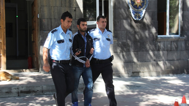 Kars'ta bıçaklı kavga: 1 ölü