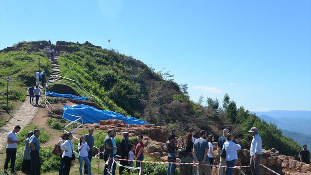 Kibeleyi 10 günde, 15 bin kişi ziyaret etti