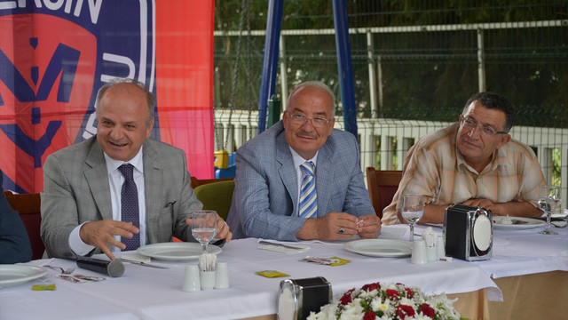 Mersin İdmanyurdu oyuncularına destek yemeği