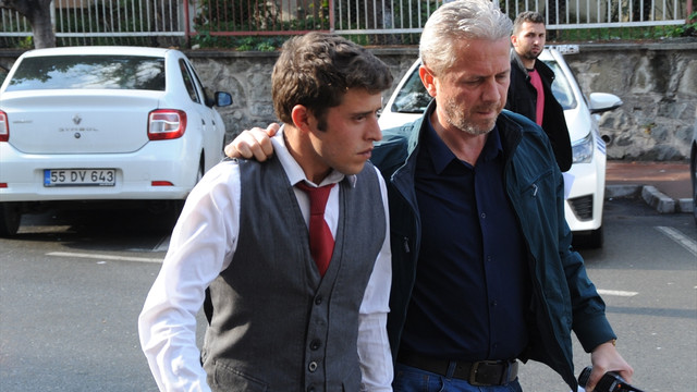 Muavinin yolcunun telefonunu aldığı iddiası