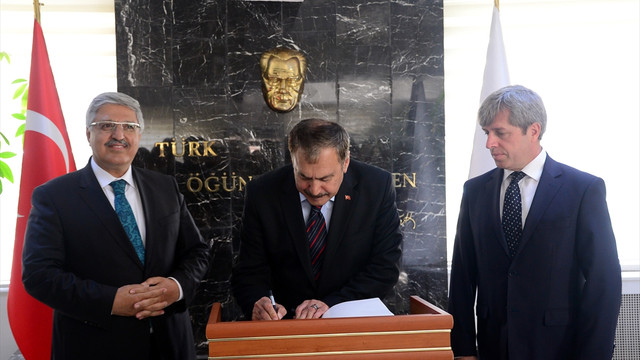 Orman ve Su İşleri Bakanı Eroğlu Bitlis'te