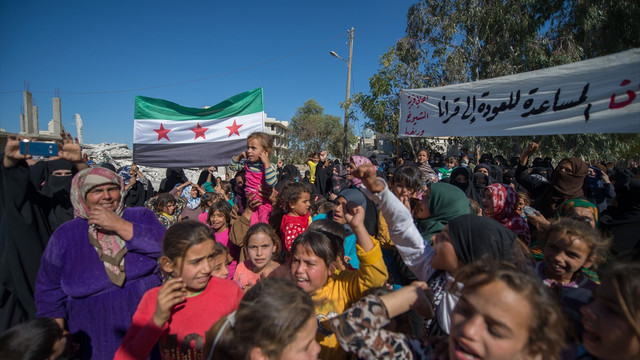 Özgürlüğüne kavuşan Cerablus'ta PYD'ye tepki