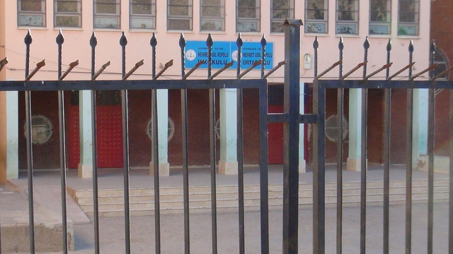 PKK'lı teröristlerin okul müdürünü kaçırma girişimi