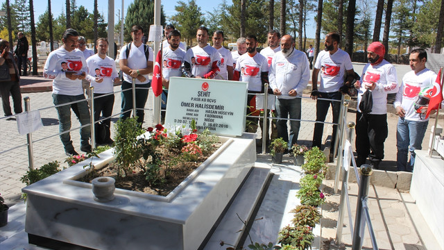 Ralli kupası Ömer Halisdemir'in babasına verildi