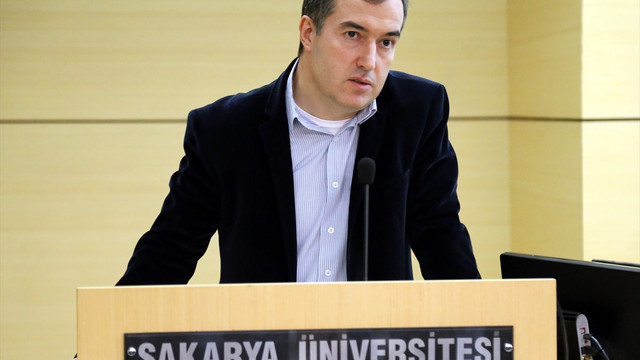 Sakarya'da Darbe Girişiminin Krizi ve Kritiği konferansı