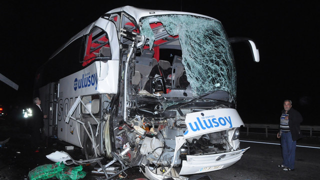 Samsun'da trafik kazası: 1 ölü, 39 yaralı